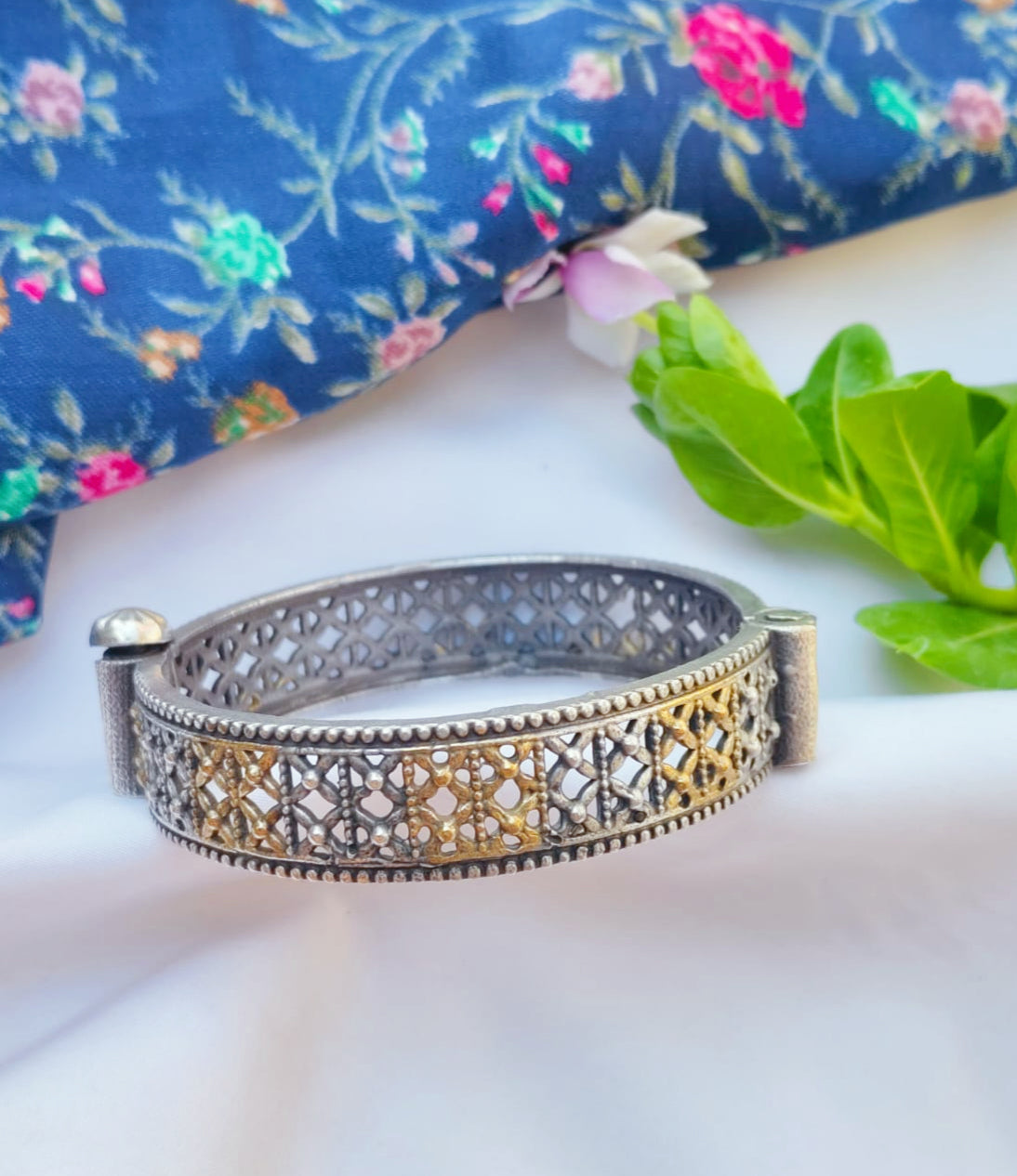 Jaal Oxidised Kada