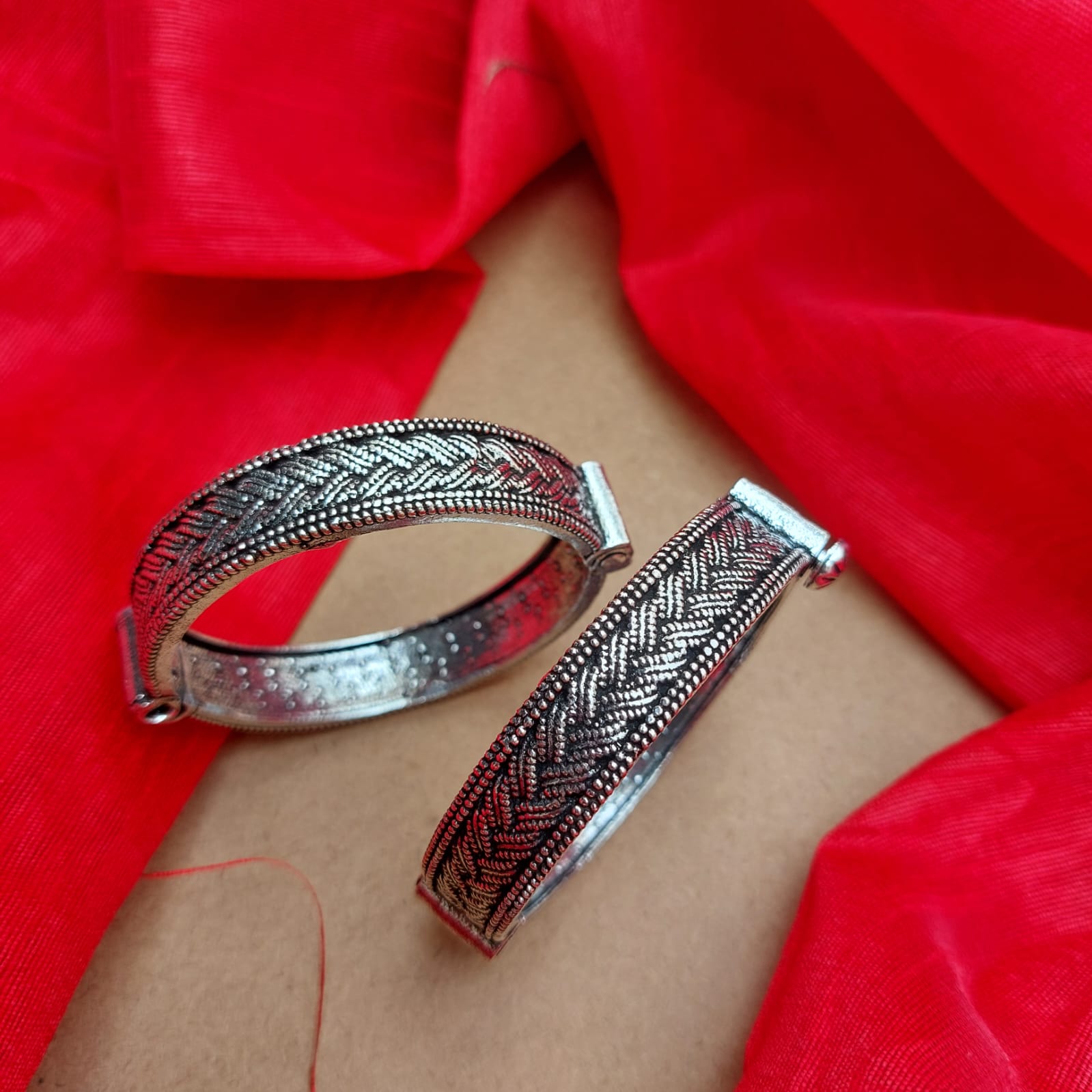 Entangled Kada
