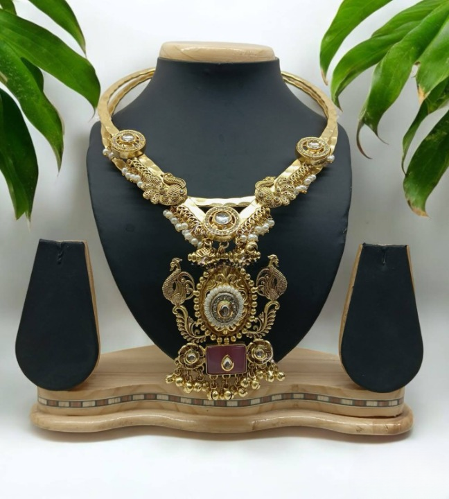 Heritage Cocktail Necklace
