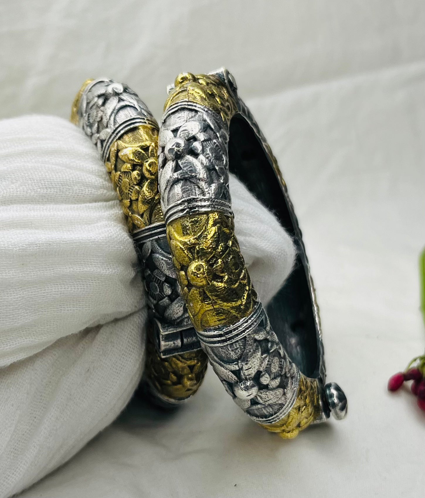 Floral Oxidized Kada