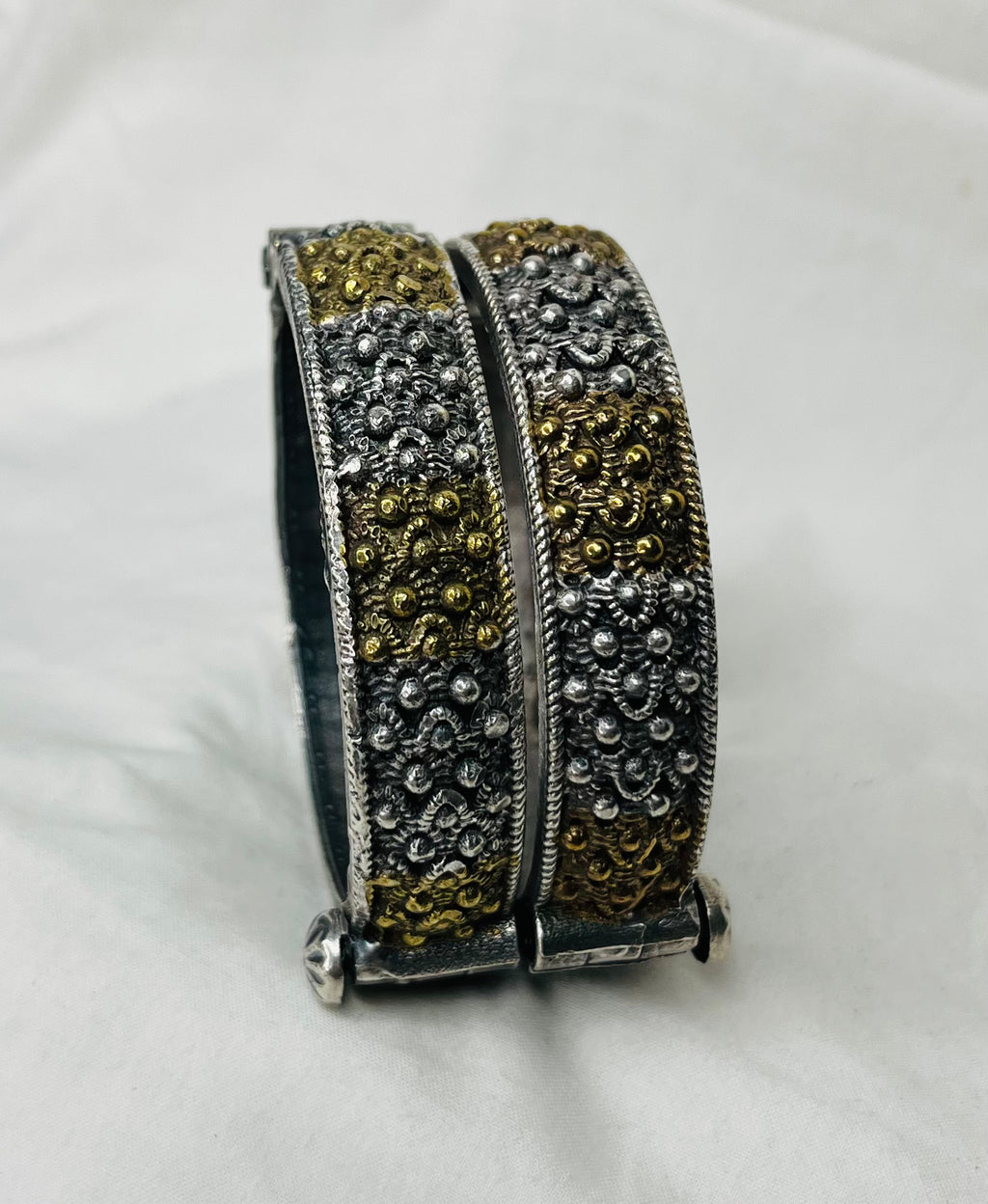 Dotted Oxidized Kada