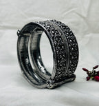 Dotted Oxidized Kada