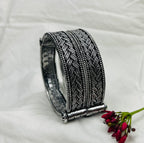 Entangled Kada