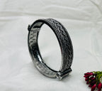 Entangled Kada