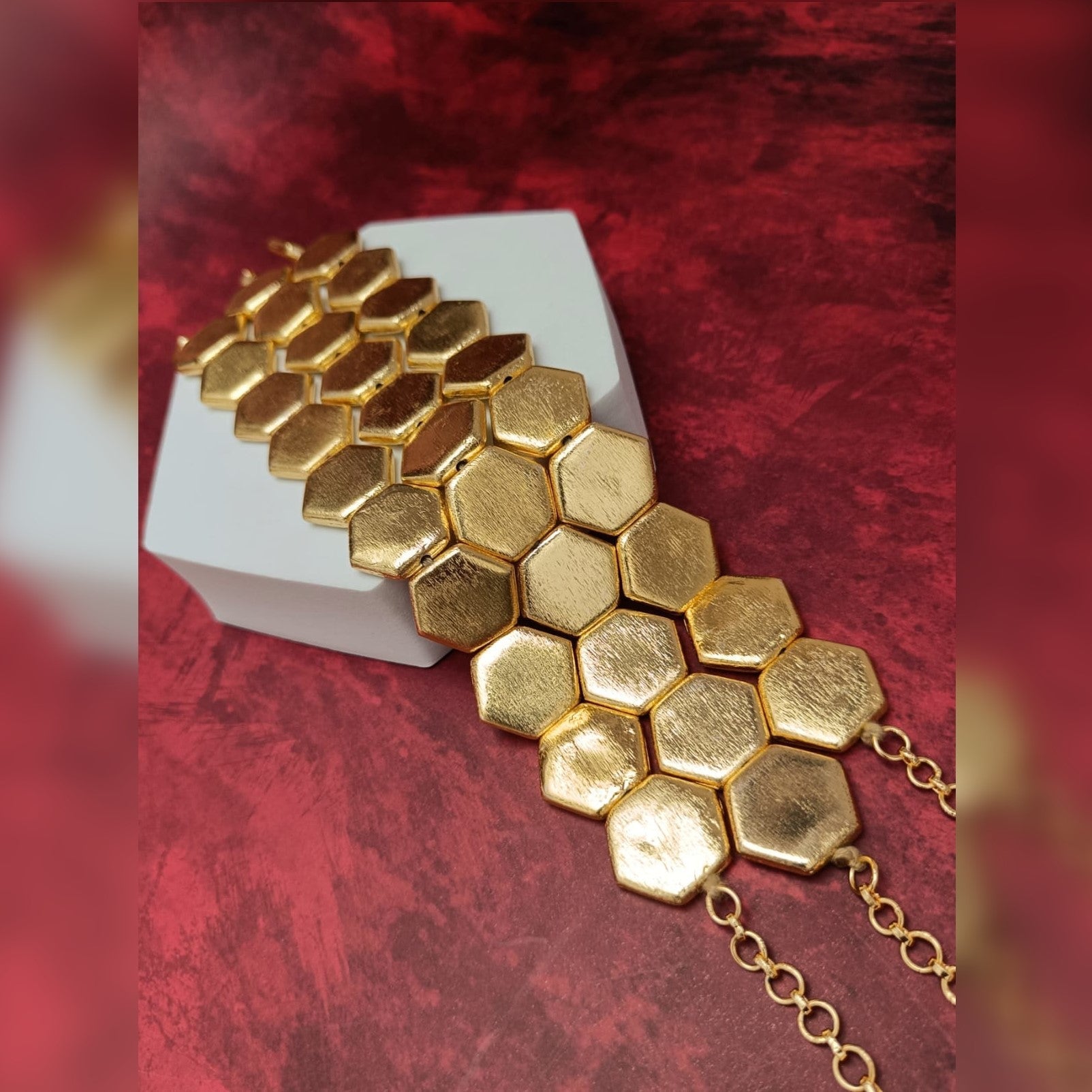 Hexagon Bold Choker