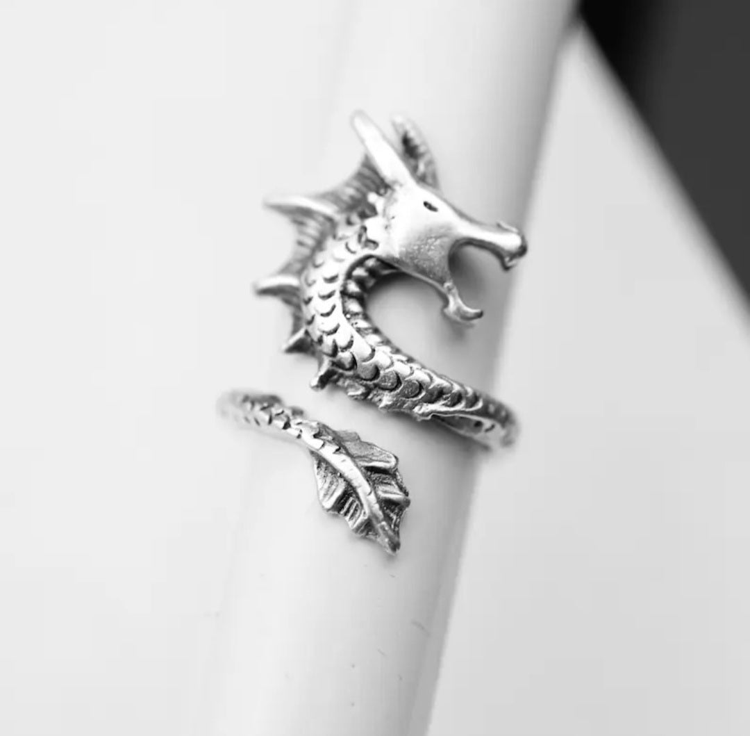 Drago Ring